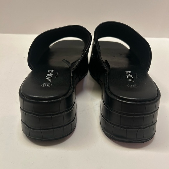 Monki Women’s Size 40 US 8.5 Black Vegan Leather Chunky Mule Faux Croc‎ Sandals - Picture 13 of 15
